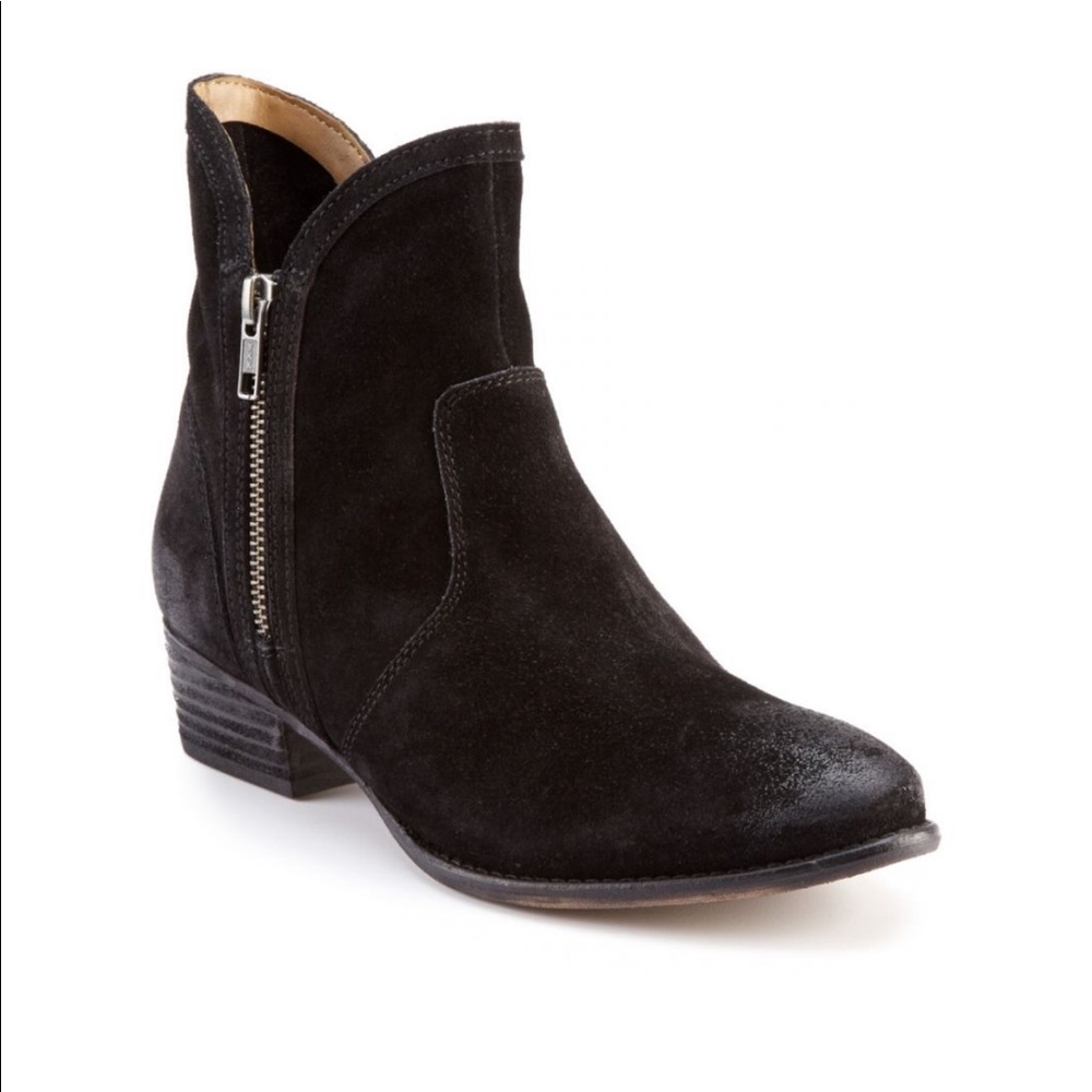 Seychelles Full Speed bootie - black suede size 8
